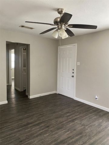 2405 Jennings Avenue, Dallas, TX 75216