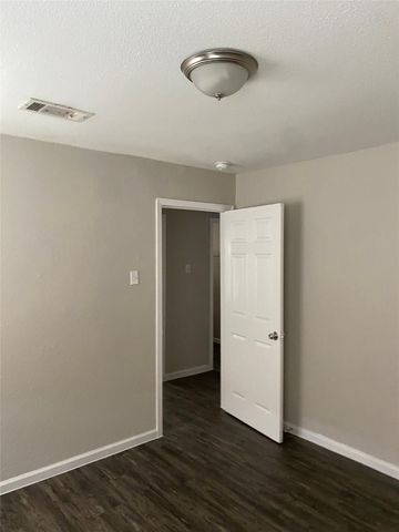 2405 Jennings Avenue, Dallas, TX 75216