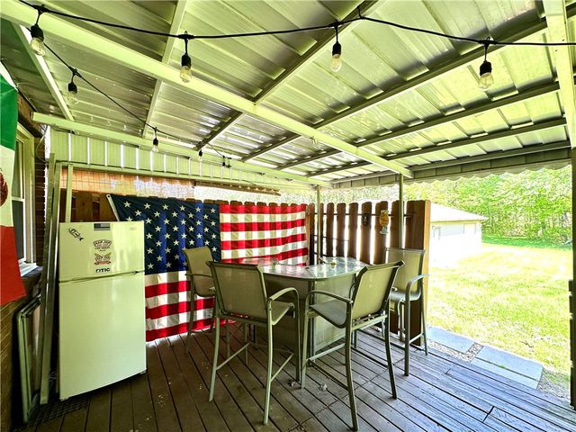 3442 Carmela Dr, Neshannock Twp, PA 16105