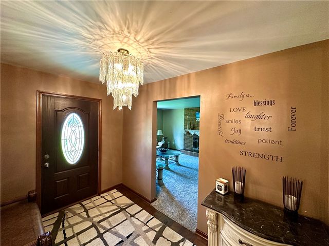 3442 Carmela Dr, Neshannock Twp, PA 16105