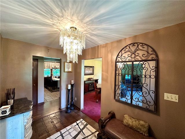 3442 Carmela Dr, Neshannock Twp, PA 16105