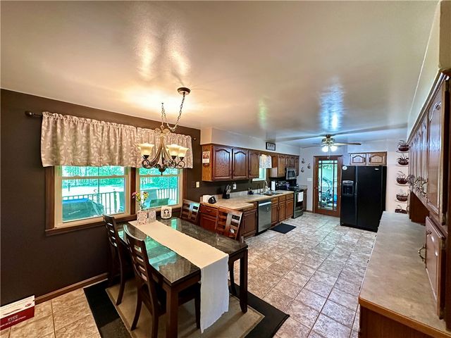 3442 Carmela Dr, Neshannock Twp, PA 16105