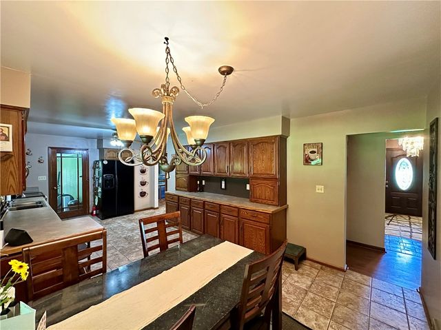 3442 Carmela Dr, Neshannock Twp, PA 16105