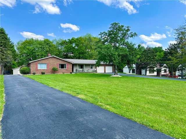 3442 Carmela Dr, Neshannock Twp, PA 16105