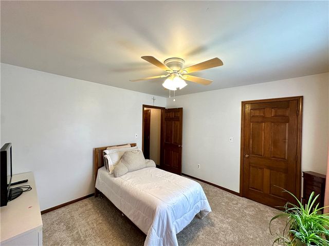 3442 Carmela Dr, Neshannock Twp, PA 16105