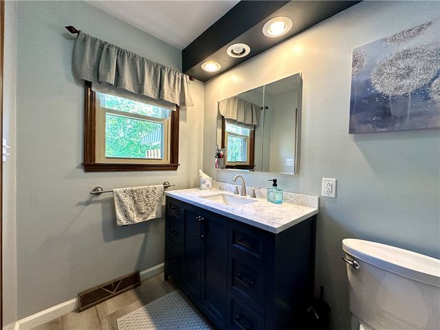 3442 Carmela Dr, Neshannock Twp, PA 16105