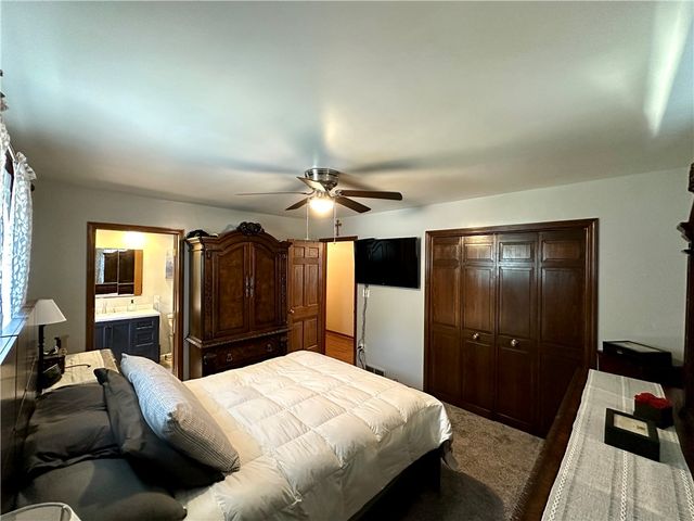 3442 Carmela Dr, Neshannock Twp, PA 16105