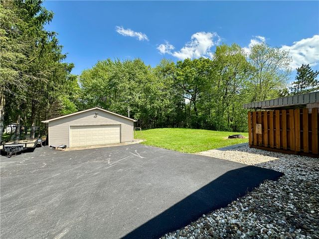 3442 Carmela Dr, Neshannock Twp, PA 16105