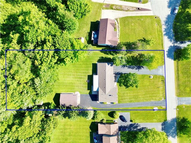 3442 Carmela Dr, Neshannock Twp, PA 16105