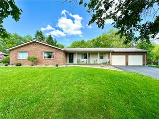 3442 Carmela Dr, Neshannock Twp, PA 16105