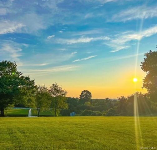 187 Fairway Drive, Carmel, NY 10512