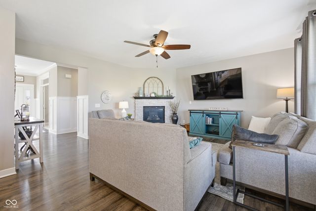 13338 Lansbury Lane, Fishers, IN 46037