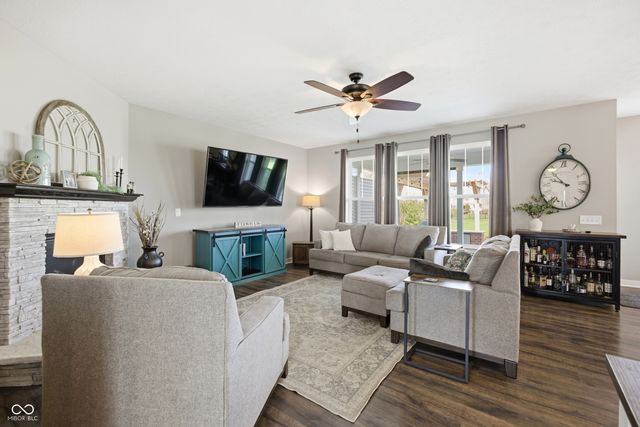 13338 Lansbury Lane, Fishers, IN 46037