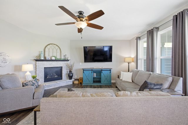 13338 Lansbury Lane, Fishers, IN 46037