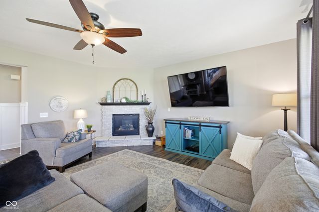 13338 Lansbury Lane, Fishers, IN 46037
