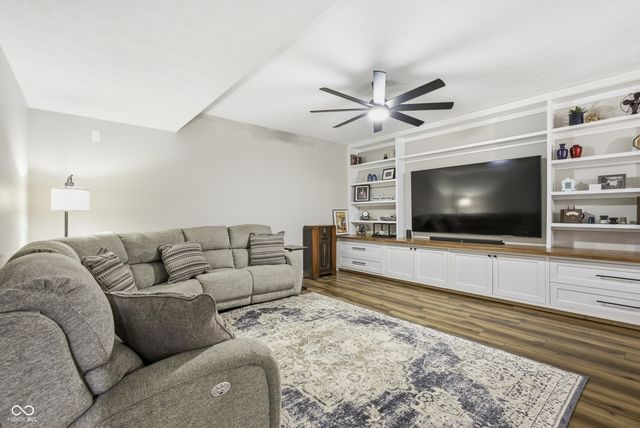 13338 Lansbury Lane, Fishers, IN 46037
