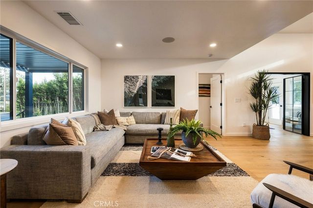 2543 Colby, Los Angeles, CA 90064