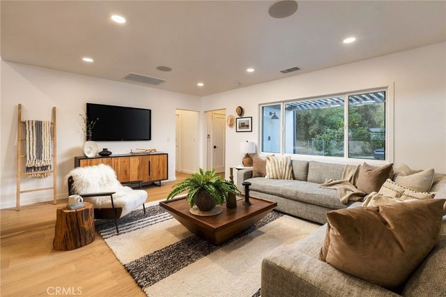 2543 Colby, Los Angeles, CA 90064