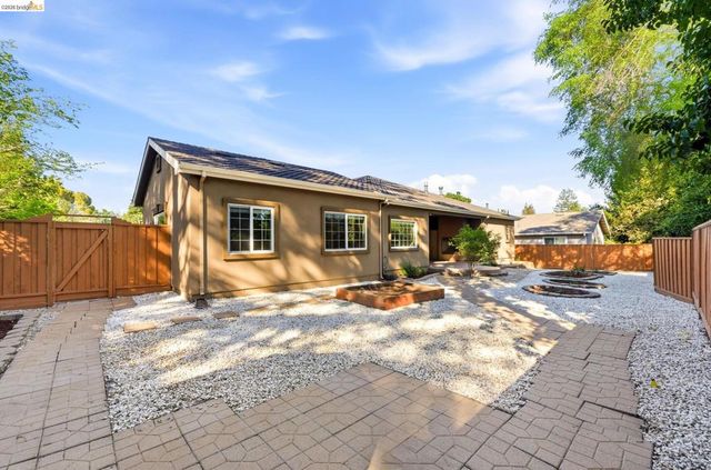 1747 1St Ave, Walnut Creek, CA 94597