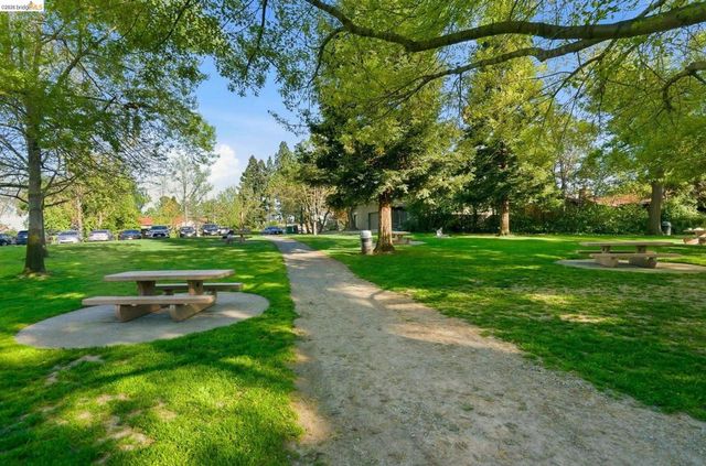 1747 1St Ave, Walnut Creek, CA 94597