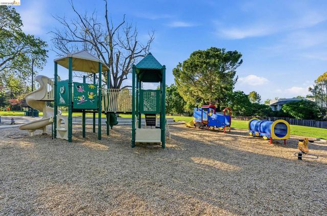 1747 1St Ave, Walnut Creek, CA 94597