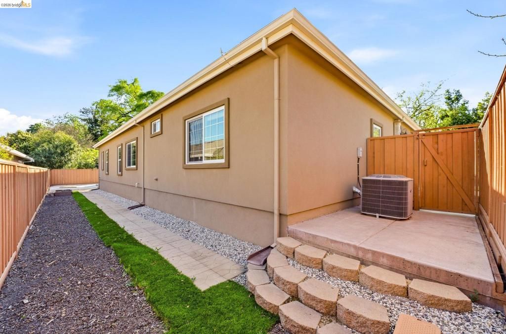 Image 39 of property listing at 1747 1St Ave, Walnut Creek, CA 94597