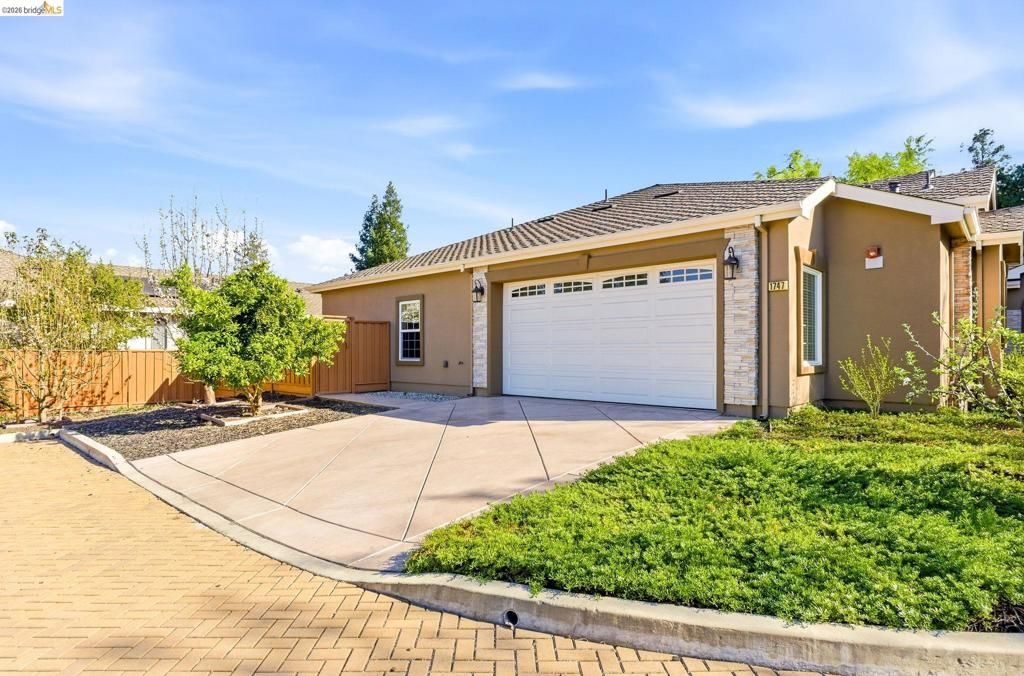 Image 4 of property listing at 1747 1St Ave, Walnut Creek, CA 94597