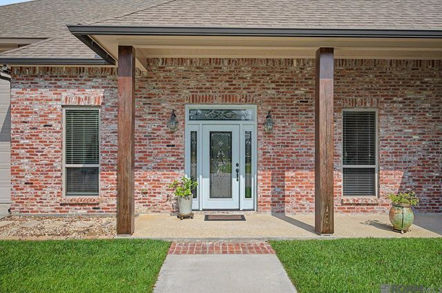 126 Serenity Dr, Denham Springs, LA 70706