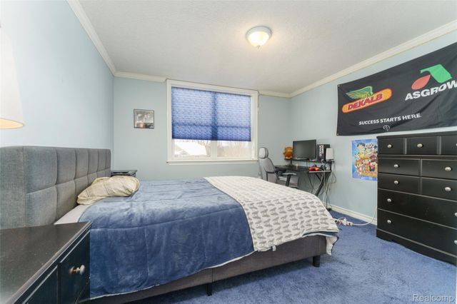 4695 Emerald Valley Loop, Handy Township, MI 48836