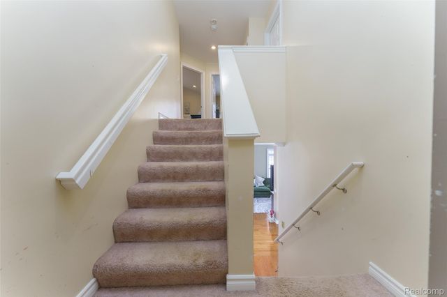 4695 Emerald Valley Loop, Handy Township, MI 48836