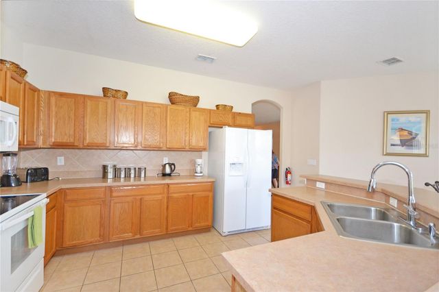 423 CORVINA DRIVE, Davenport, FL 33897