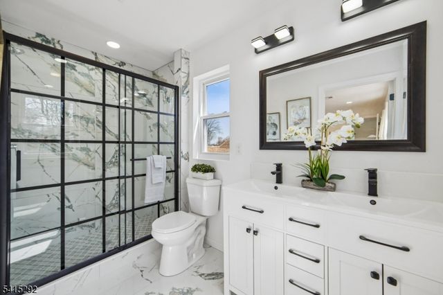 207 Lake Shore Dr, Parsippany-troy Hills Twp., NJ 07034