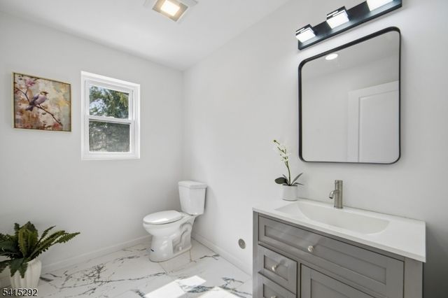 207 Lake Shore Dr, Parsippany-troy Hills Twp., NJ 07034