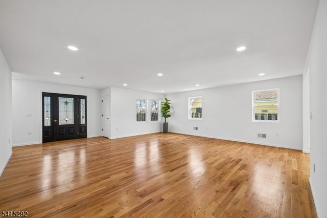 207 Lake Shore Dr, Parsippany-troy Hills Twp., NJ 07034