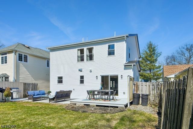 207 Lake Shore Dr, Parsippany-troy Hills Twp., NJ 07034