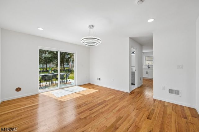 207 Lake Shore Dr, Parsippany-troy Hills Twp., NJ 07034