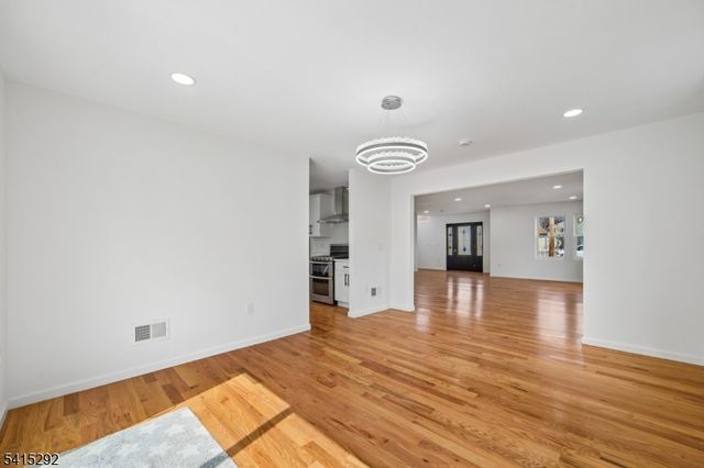 207 Lake Shore Dr, Parsippany-troy Hills Twp., NJ 07034