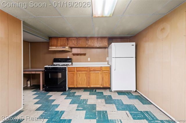 8131 Banner Street, Taylor, MI 48180