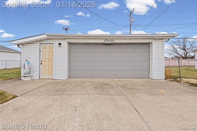 8131 Banner Street, Taylor, MI 48180