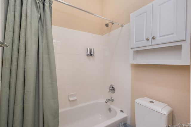 3331 Brooktree Ct, San Antonio, TX 78261