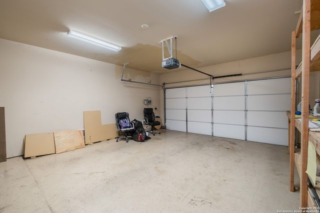 3331 Brooktree Ct, San Antonio, TX 78261