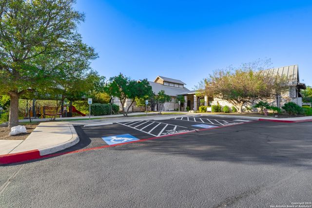 3331 Brooktree Ct, San Antonio, TX 78261