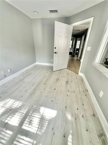 112 N CLYDE AVENUE, Kissimmee, FL 34741