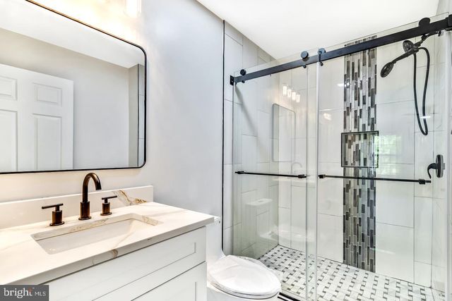 2607 BEACON HILL DR, Sicklerville, NJ 08081