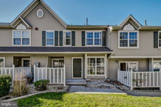 2607 BEACON HILL DR, Sicklerville, NJ 08081