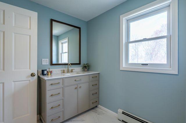 528 Weston Road, Manchester, NH 03103