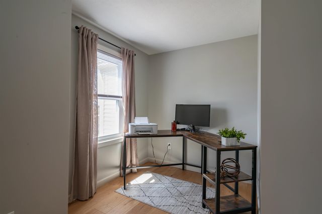 528 Weston Road, Manchester, NH 03103