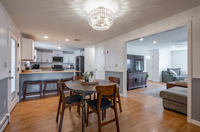 528 Weston Road, Manchester, NH 03103