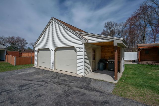 528 Weston Road, Manchester, NH 03103