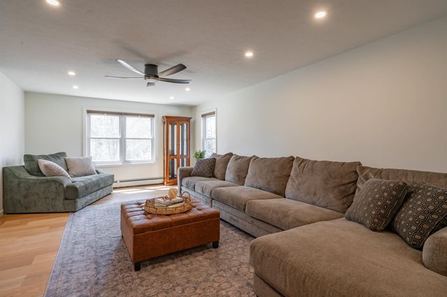 528 Weston Road, Manchester, NH 03103